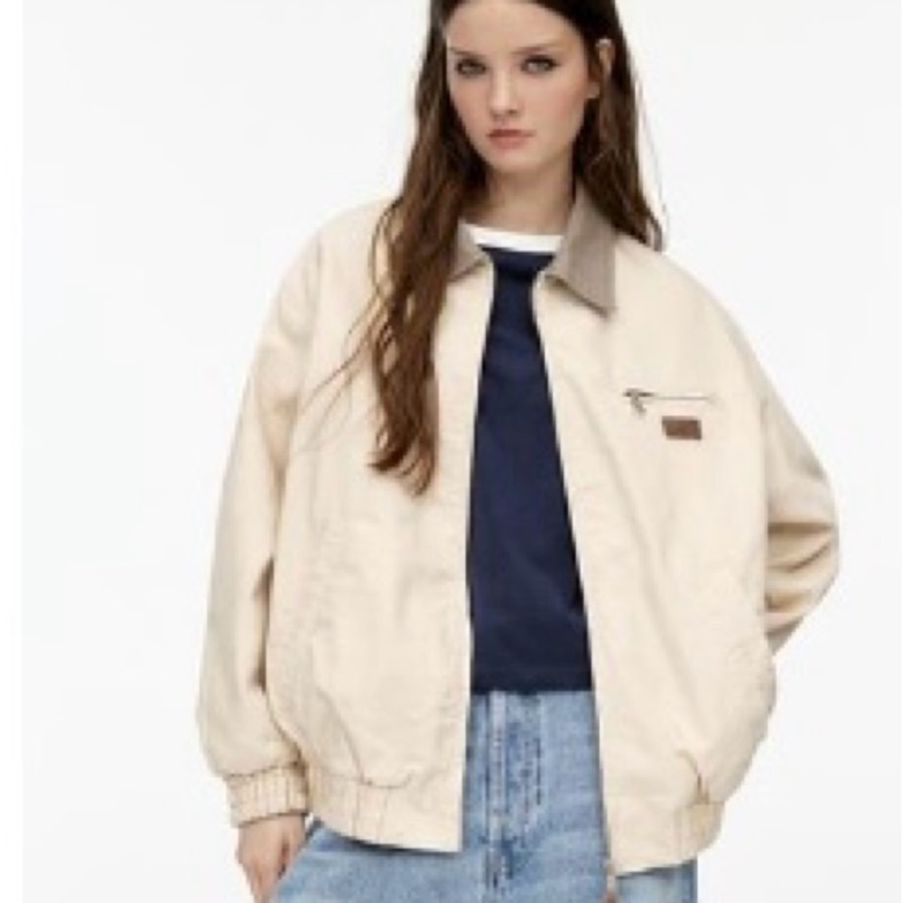 Unisex Cream Jacket with Gray Collar - Picture 6 of 6